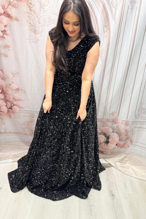 Black valvet dress