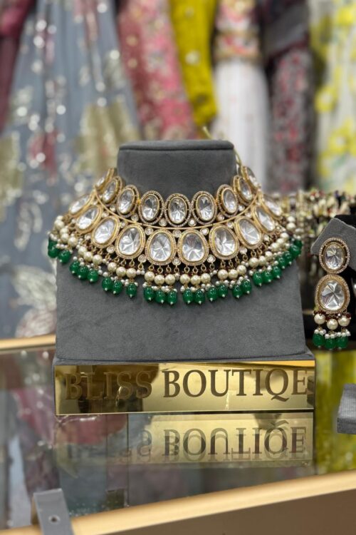 pearl choker
